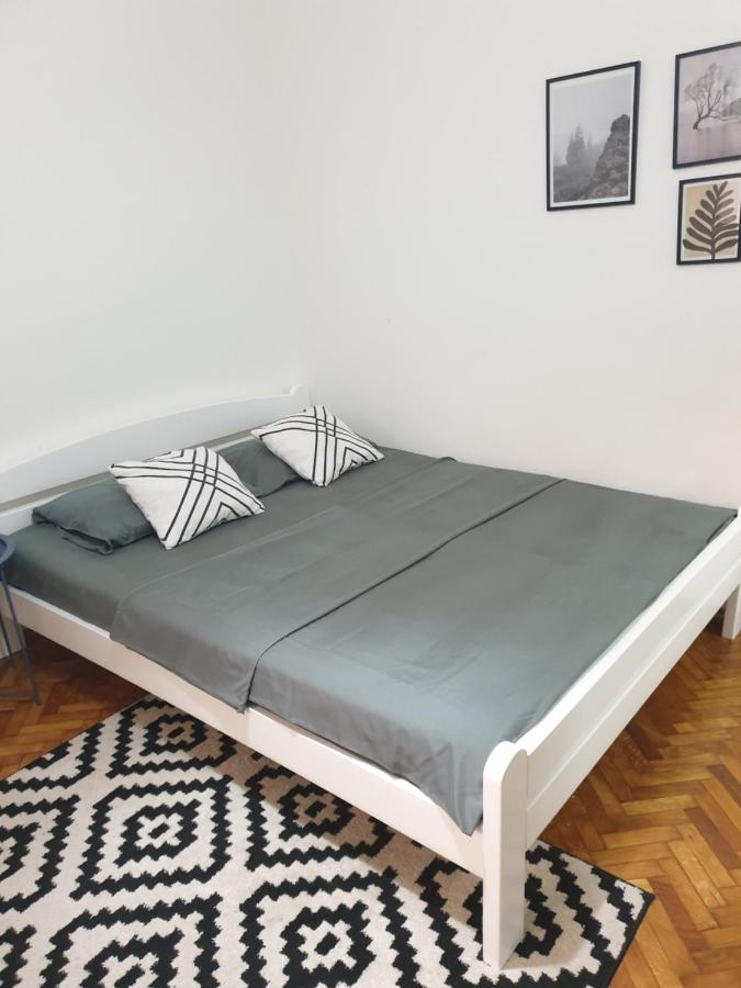 Apartman Park Jagodina-Studio U Centru Grada Kültér fotó